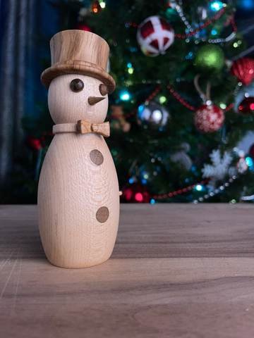 Figurine de bonhomme de neige en bois d'érable (4,5" x 1,5" x 1,5"), photo 3