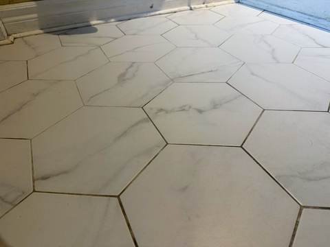 Carrelage hexagonal, effet marbre