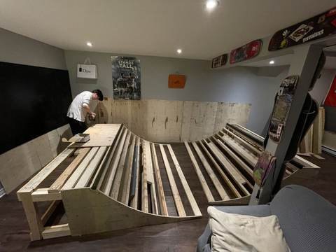 Construction d’une mini-rampe de skate