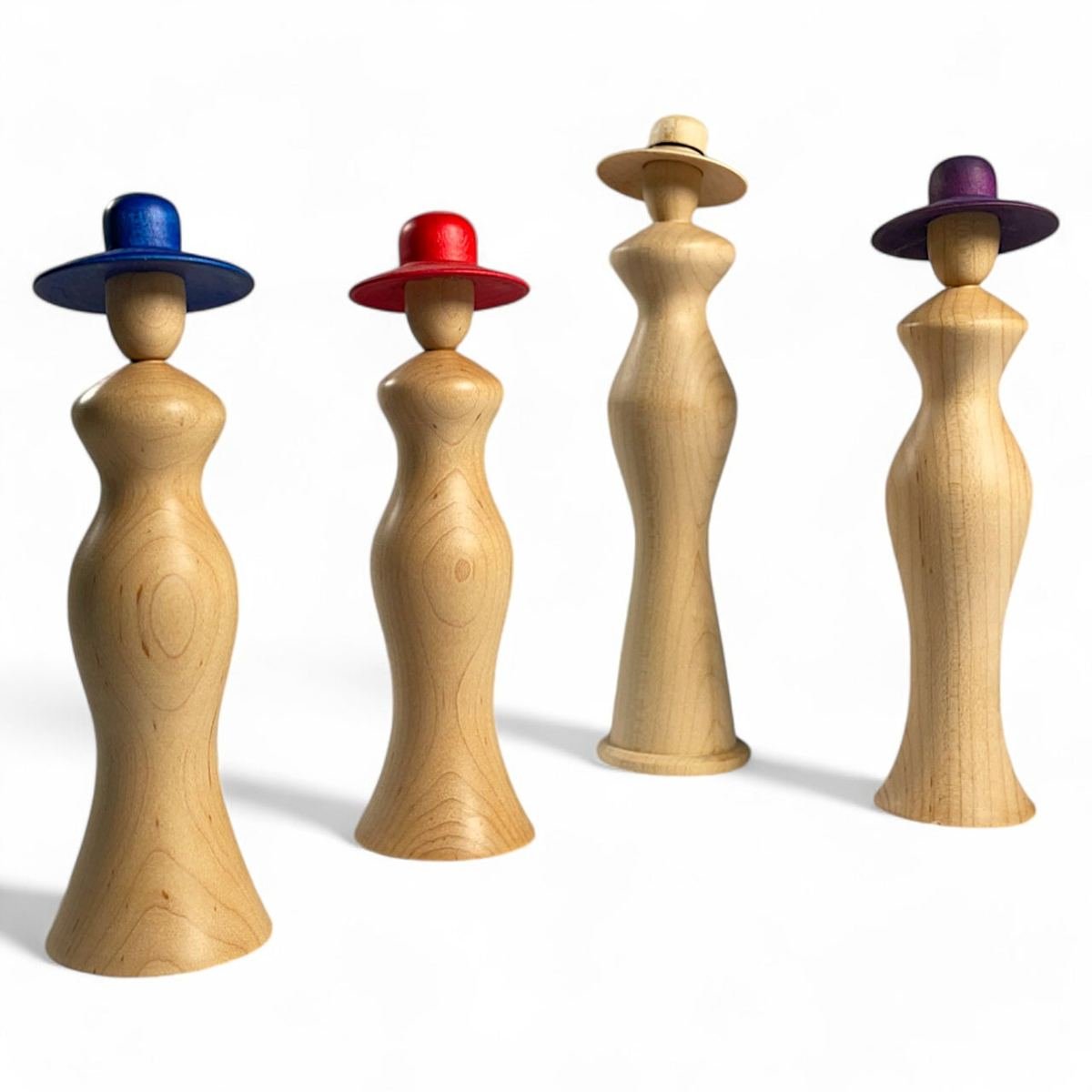Figurine décorative en bois d'érable en forme de demoiselle avec chapeau (8" x 2" x 2"), photo 1